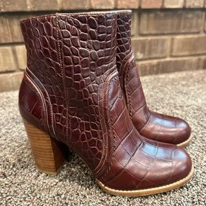 Oroton Croc Embossed Leather Ankle Boots Burgundy 35